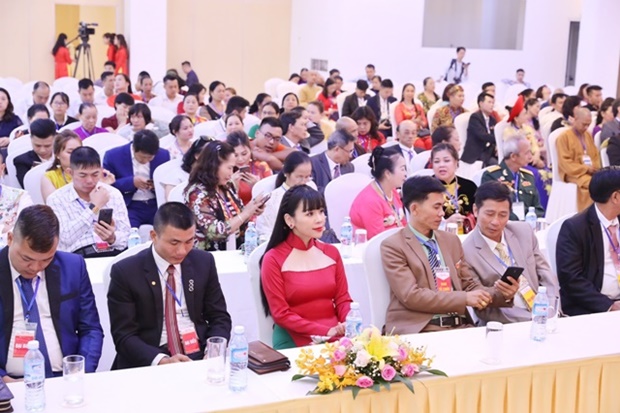 DN Pham Bich Thuy 3