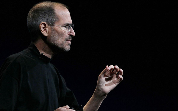 steve-jobs-nghe-nhac