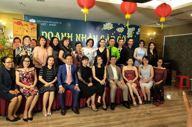 doanh-nhangap-go-dau-xuan-5