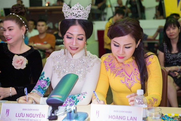 hoang-lan-duyen-dang-ao-dai-viet-2019-2