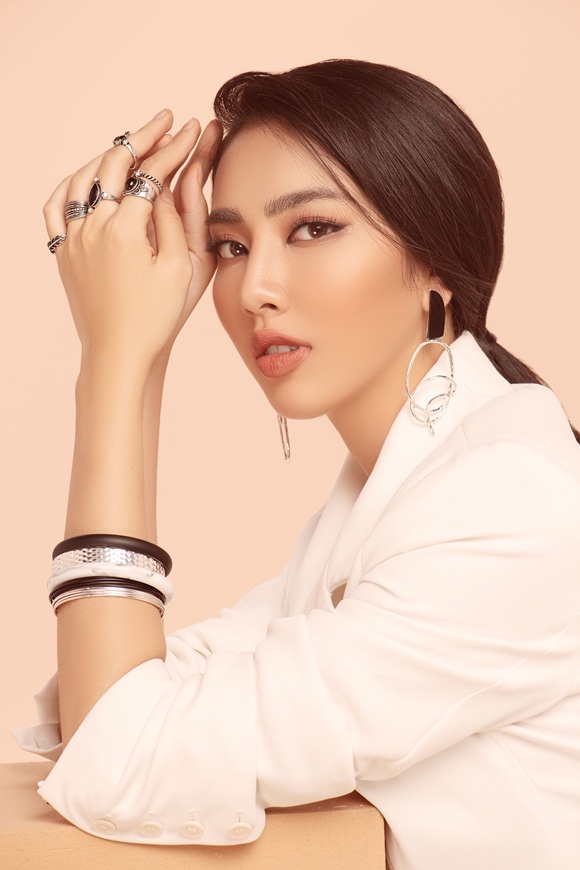 thuy-tien-lovisa-3