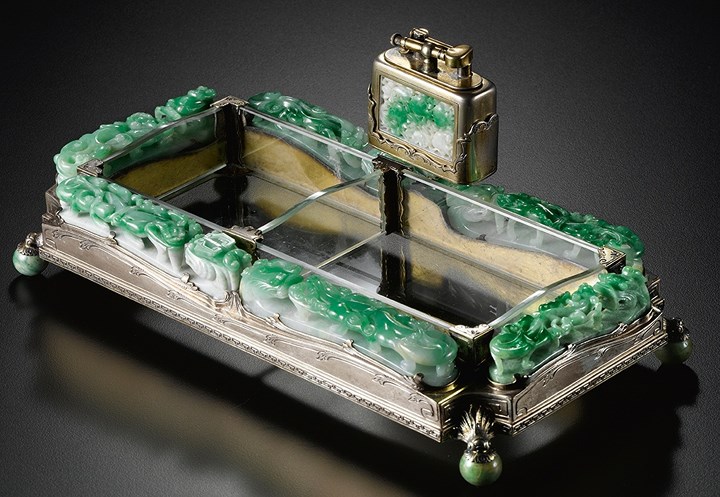 bat-lua-Jadeite-Ashtray-vhdn