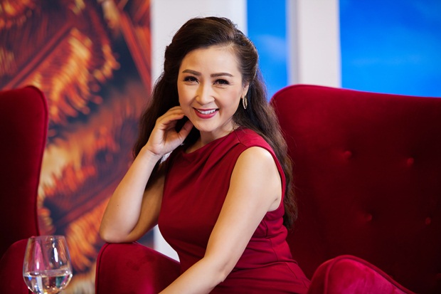 khanh-huyen-phu-nu-quyen-nang-2