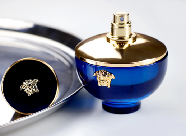 Versace-Dylan-Blue-Pour-Femme-Eau-de-Parfum-Body-2-580x424