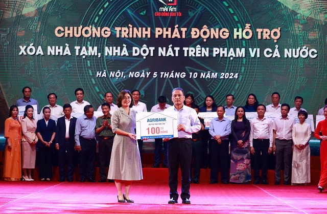 agribank-ho-tro-100-ty-dong-cho-chuong-trinh-xoa-nha-tam