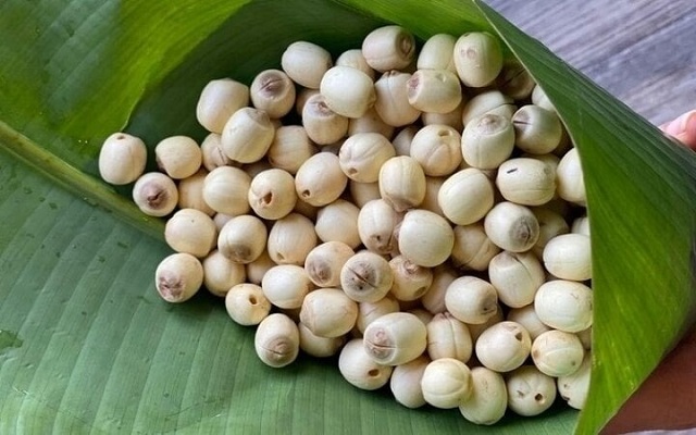 cong-dung-tuyet-voi-cua-hat-sen-voi-suc-khoe-khong-phai-ai-cung-biet
