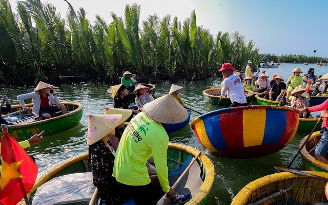 nang-tam-gia-tri-nhan-hieu-du-lich-xanh-cua-viet-nam