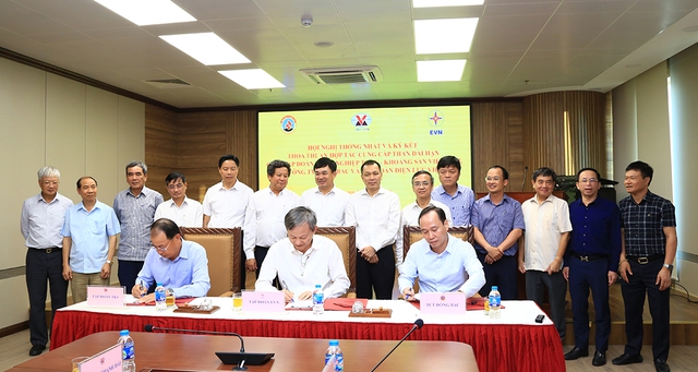 ky-ket-thoa-thuan-hop-tac-cung-cap-than-dai-han-cho-evn