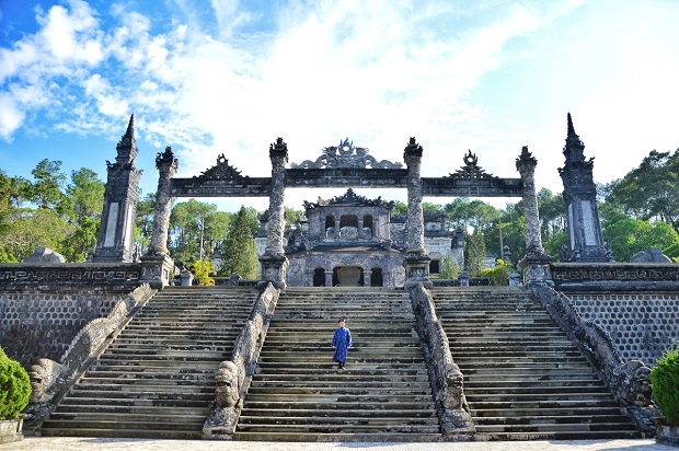 lang-khai-dinh-dau-thu