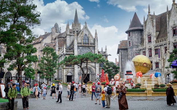 da-nang-kich-cau-du-lich-thay-doi-de-thich-ung-hau-covid-19-1