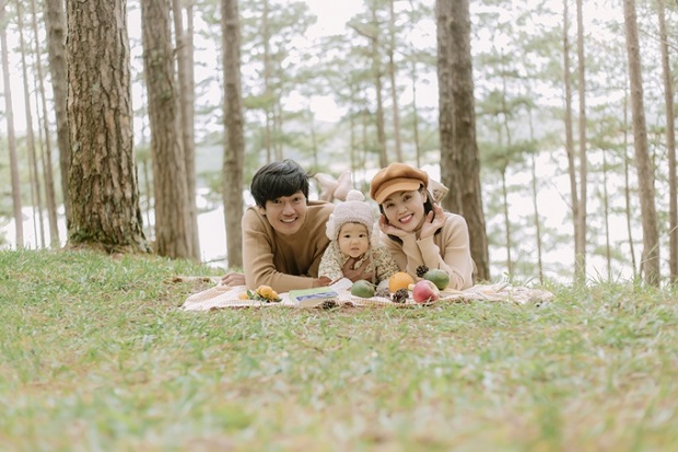 quang-tuan-linh-phi-tan-huong-ky-nghi-ben-con-gai