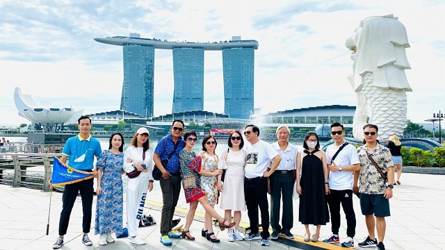 du-lich-tphcm-bat-dau-soi-dong-tour-tet