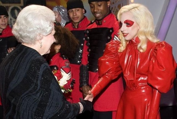 lady-gaga-va-phong-cach-thoi-trang-tuyen-bo-an-tuong
