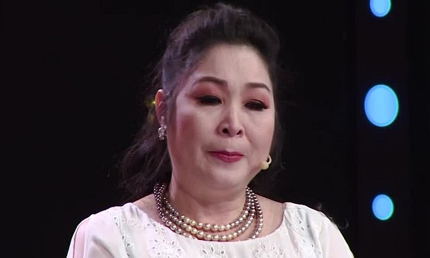 nsnd-hong-van-xin-loi-vi-quang-cao-san-pham-thieu-chat-luong