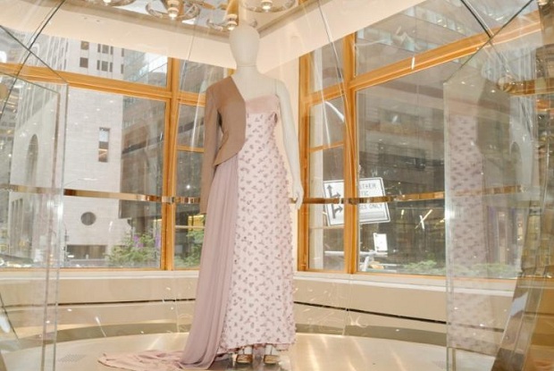 kim-jones-ra-mat-fendi-set-tiet-lo-cau-chuyen-thoi-trang-cua-nha-mot-danh-tieng