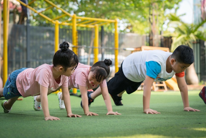 6-dong-tac-tap-gym-cho-tre-vhdn-3