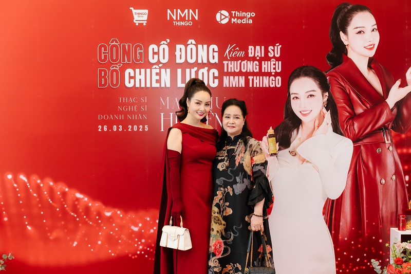 me-nghe-sy-den-chuc-mung