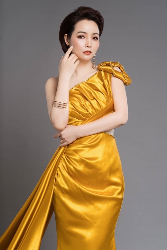 nsx-mai-thu-huyen-noi-ve-tin-don-phim-kieu-ngung-bam-may-vo-thoi-han-vanhoadoanhnhan01