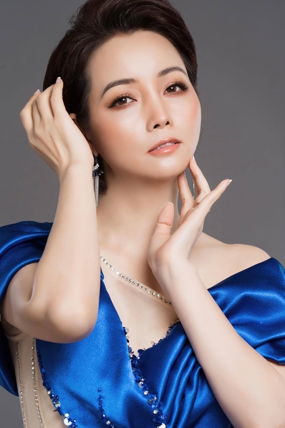 nsx-mai-thu-huyen-noi-ve-tin-don-phim-kieu-ngung-bam-may-vo-thoi-han-vanhoadoanhnhan10
