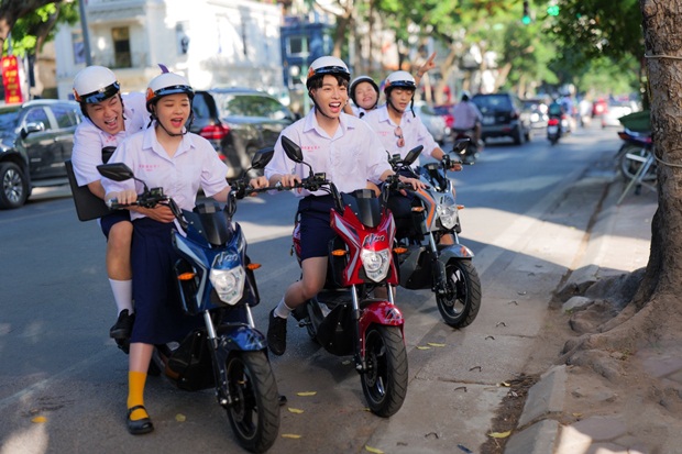 dan-xe-khung-trong-mv-moi-cua-duc-phuc-5