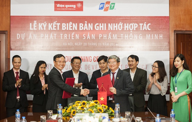 fpt-hop-tac-dien-quang-vhdn