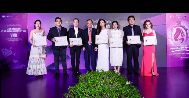 chi-hoi-nganh-lam-dep-vanhoadoanhnhan-8