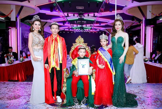 nguyen-minh-chau-giam-khao-2