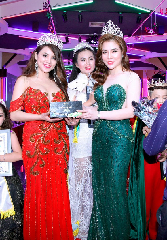 nguyen-minh-chau-giam-khao-9
