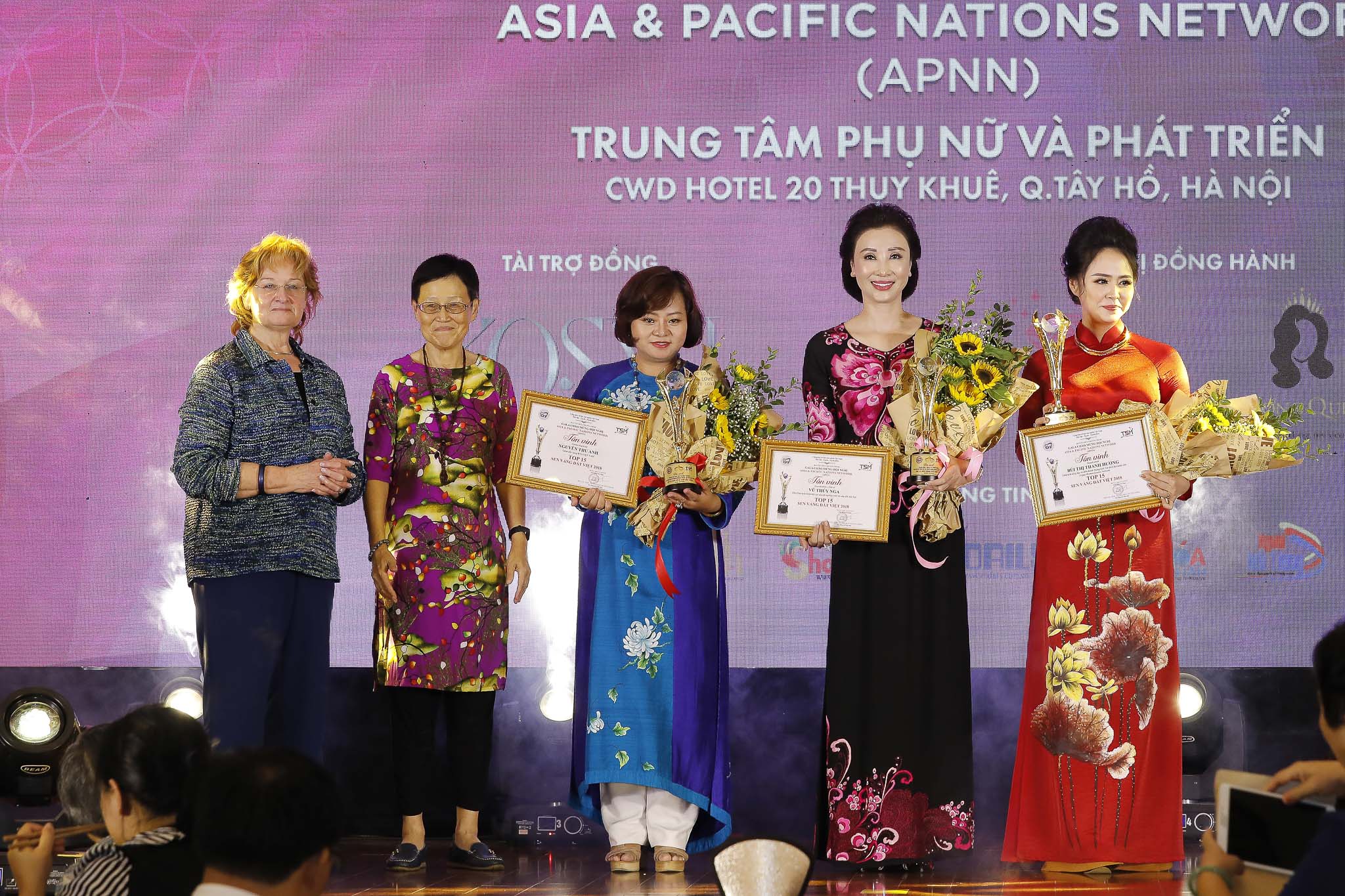 sen-vang-2029