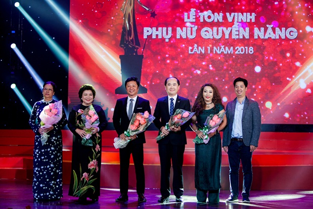 trao-giai-PNQN-vanhoadoanhnhan-14