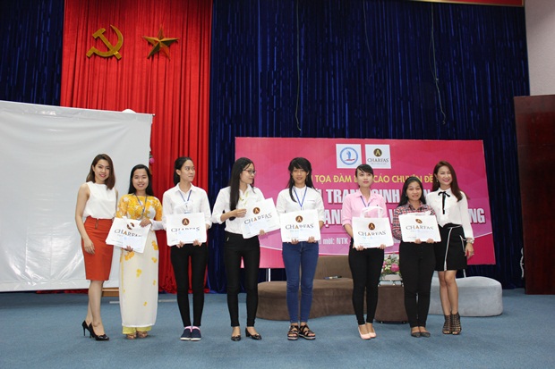 8-ntk-mi-trang-toa-dam-thoi-trang-vhdn