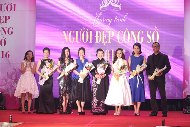 3-ntk-mi-trang-tren-ghe-nong-nguoi-dep-cong-so