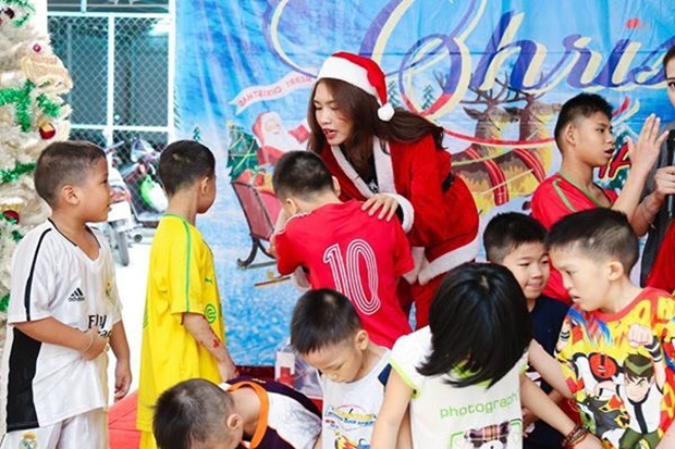 1-quan-quan-nettop-di-noel