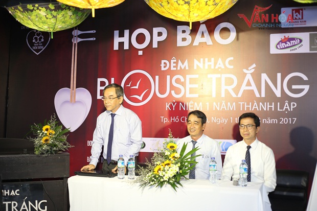 2-trai-tim-tren-tuong-van-hoa-doanh-nhan