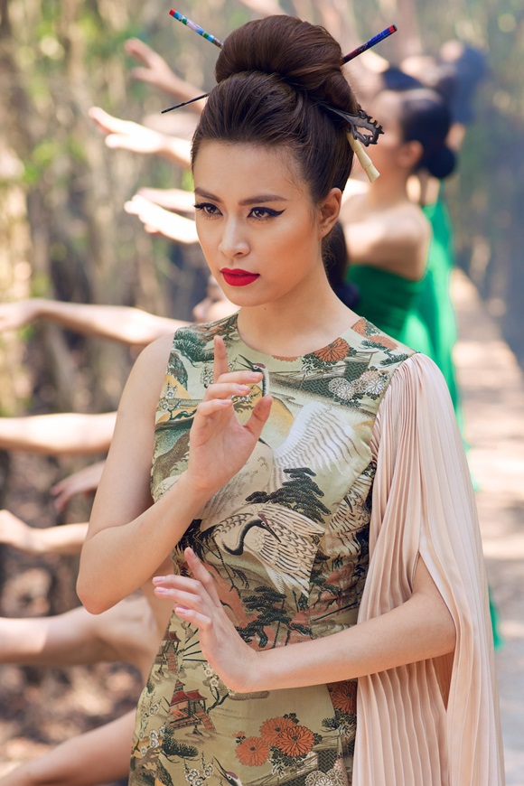 6-banh-troi-nuoc-hoang-thuy-linh-vhdn