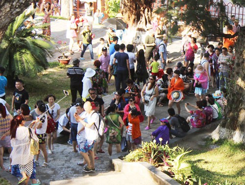 nguoi-trung-quoc-o-nha-trang-vanhoadoanhnhan