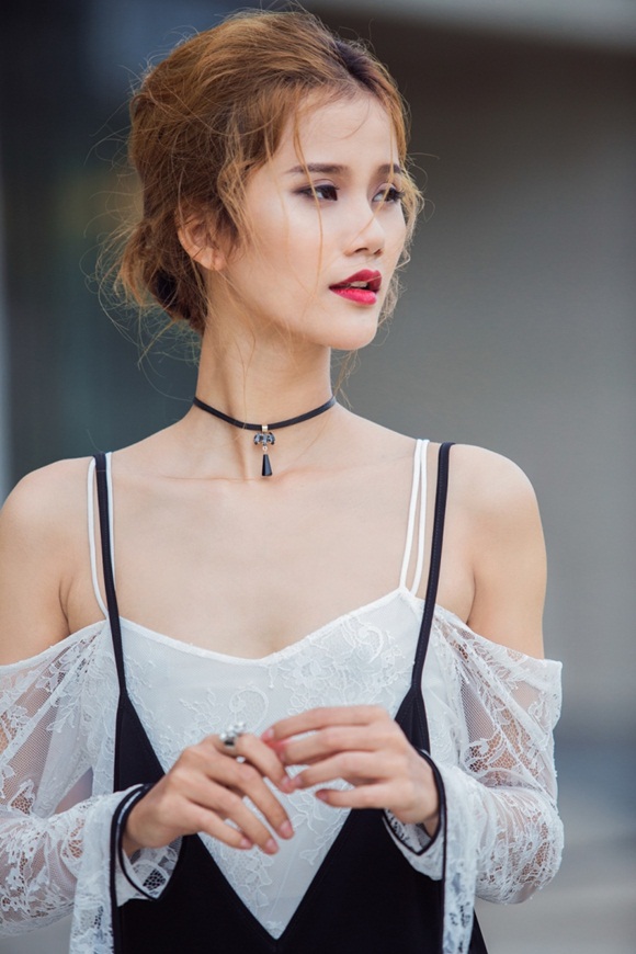 nghe-4-quan-quan-mach-chieu-giup-cac-thi-sinh-ghi-diem-trong-vong-casting-top-model-online-2017-huong-ly-3