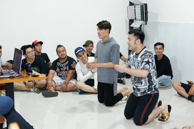 cap-doi-hai-huoc-mua-2-chung-ket-vhdn-1