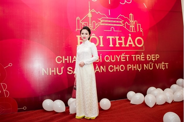 luxury-girl-vanhoadoanhnhan-2