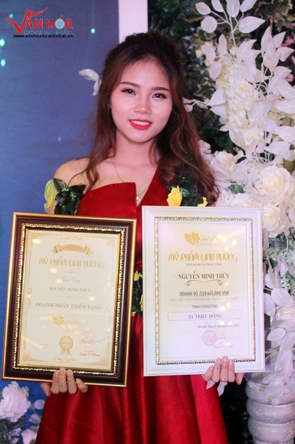 1-minh-thuy-doanh-nhan-trien-vong-van-hoa-doanh-nhan