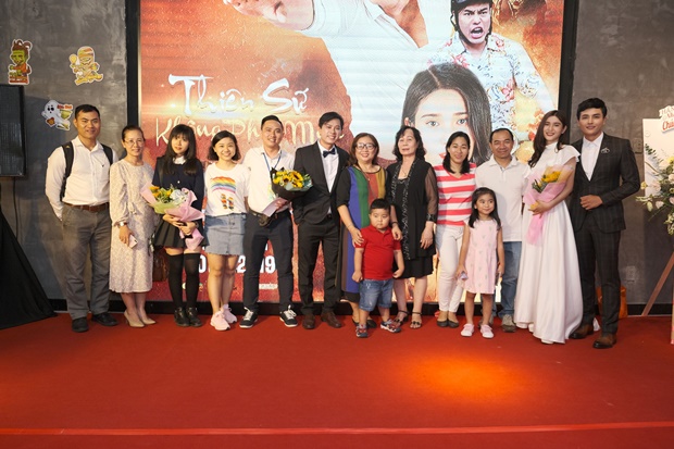 thien-su-khong-phep-mau-1