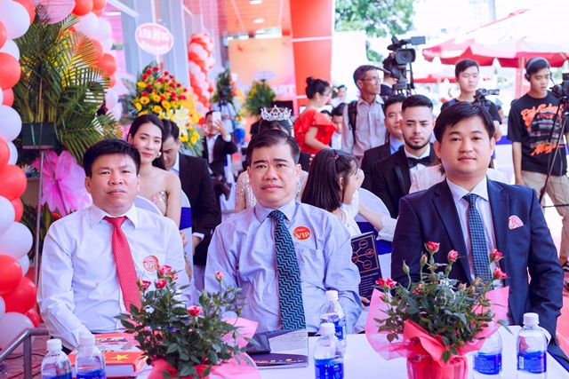 doanh-nhan-nguyen-thien-khai-dai-loi-phat-vanhoadoanhnhan5