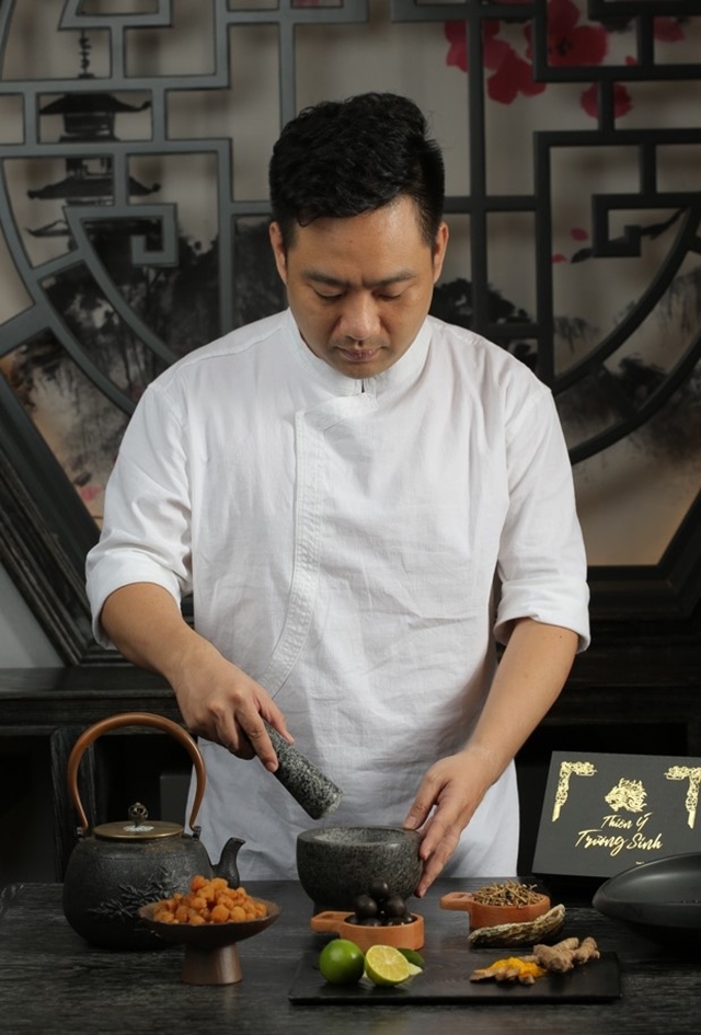 LUONG-Y-TRAN-SON-TUNG-VANHOADOANHNHAN