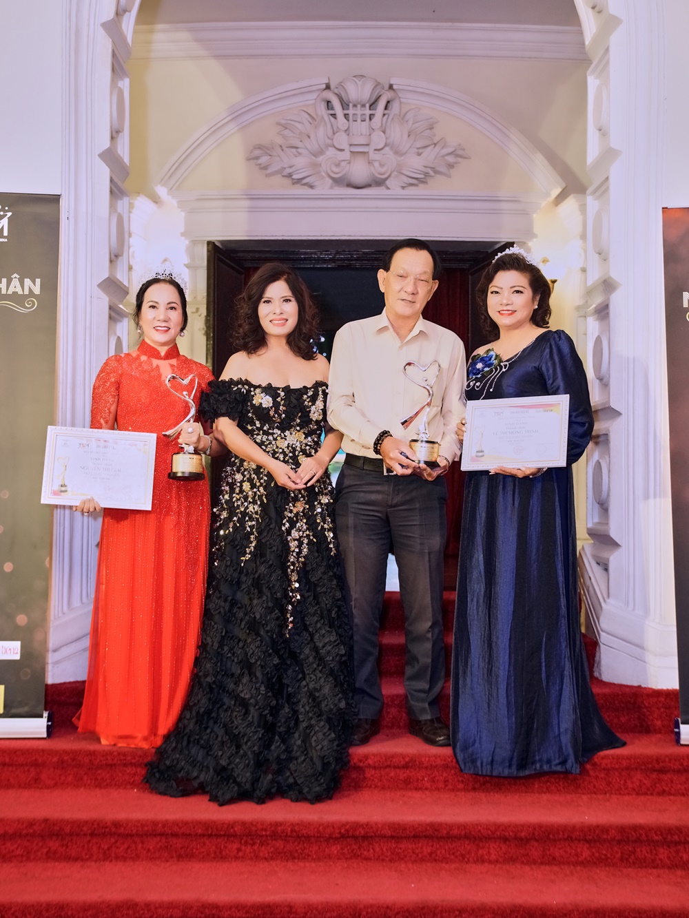 nu-ceo-mong-trinh-duyen-dang-voi-ao-dai-nhan-giai-nu-doanh-nhan-sac-tam-tai-mua-4-vanhoadoanhnhan9