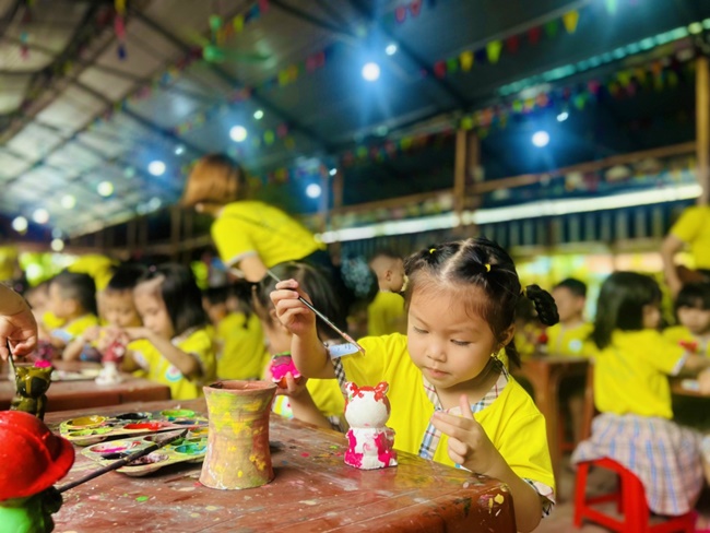lang-nghe-truyen-thong-viet-nam-gom-phu-lang--luu-giu-ve-dep-nguon-coi-ban-sac-van-hoa-viet-nam-wshowbiz-4