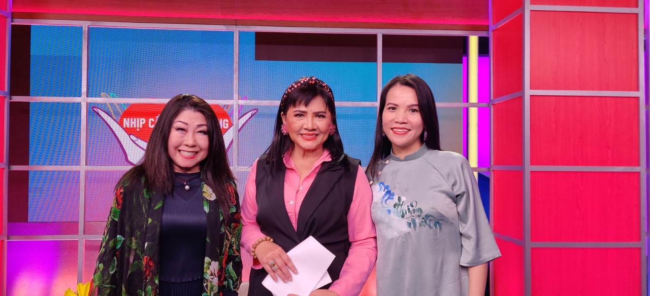 nghe-si-da-tai-truc-thy-sang-my-du-talkshow-cung-nha-phat-minh-cong-nghe-nguoi-viet-vanhoadoanhnhan