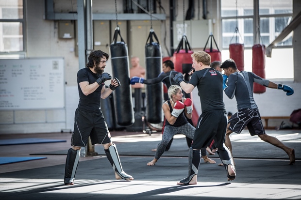 american-assassin-vanhoadoanhnhan-6