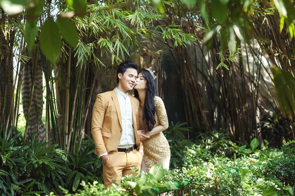 ly-thien-truc-ho-van-phuc-hanh-phuc-trang-phuc-da-hoi-showbiz-12