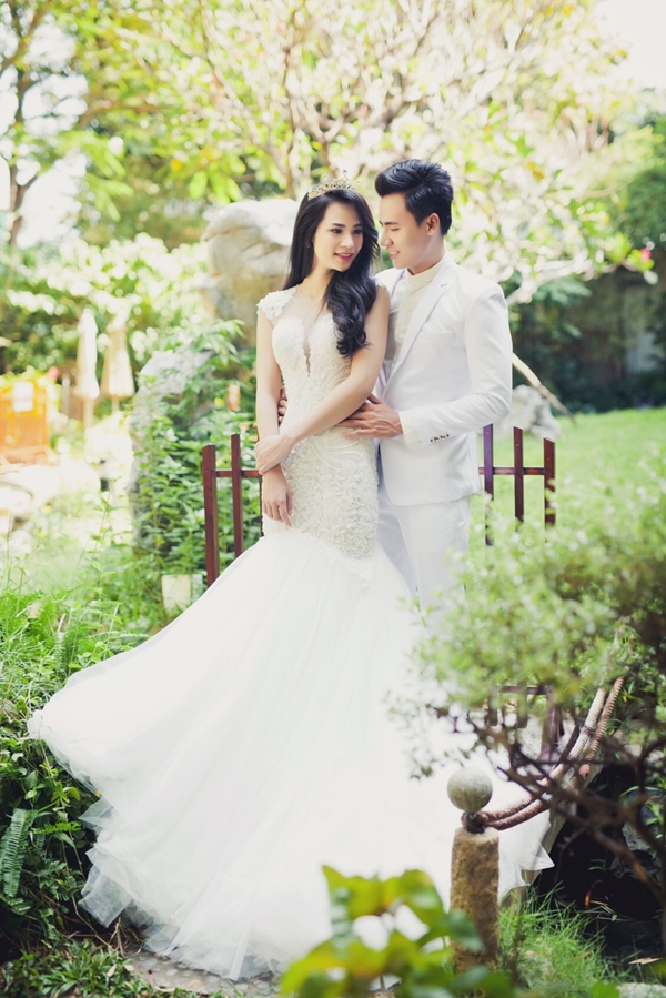 ly-thien-truc-ho-van-phuc-hanh-phuc-trang-phuc-da-hoi-showbiz-7