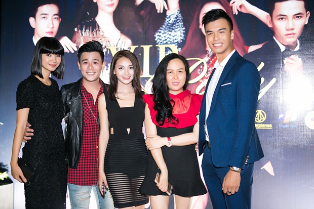 ngoc-trinh-2-hoa-hau-vip-wshowbiz-19